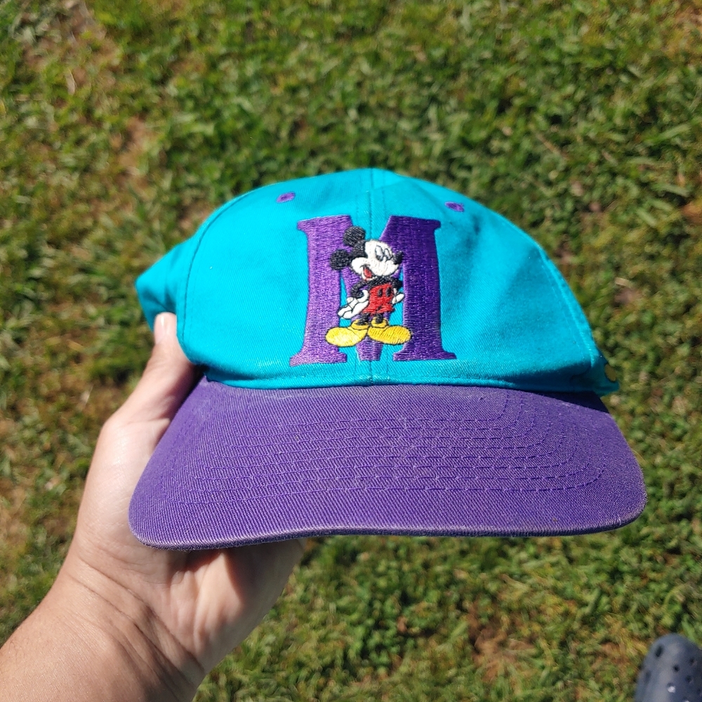 Vintage 90s Mickey mouse hat